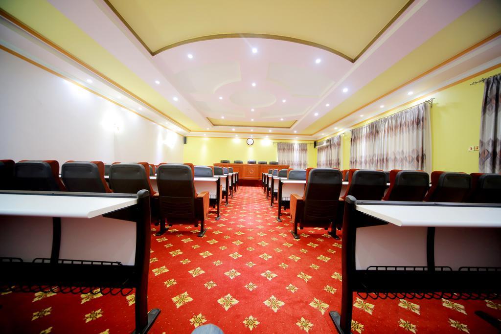 Hotel Africana Кампала Экстерьер фото