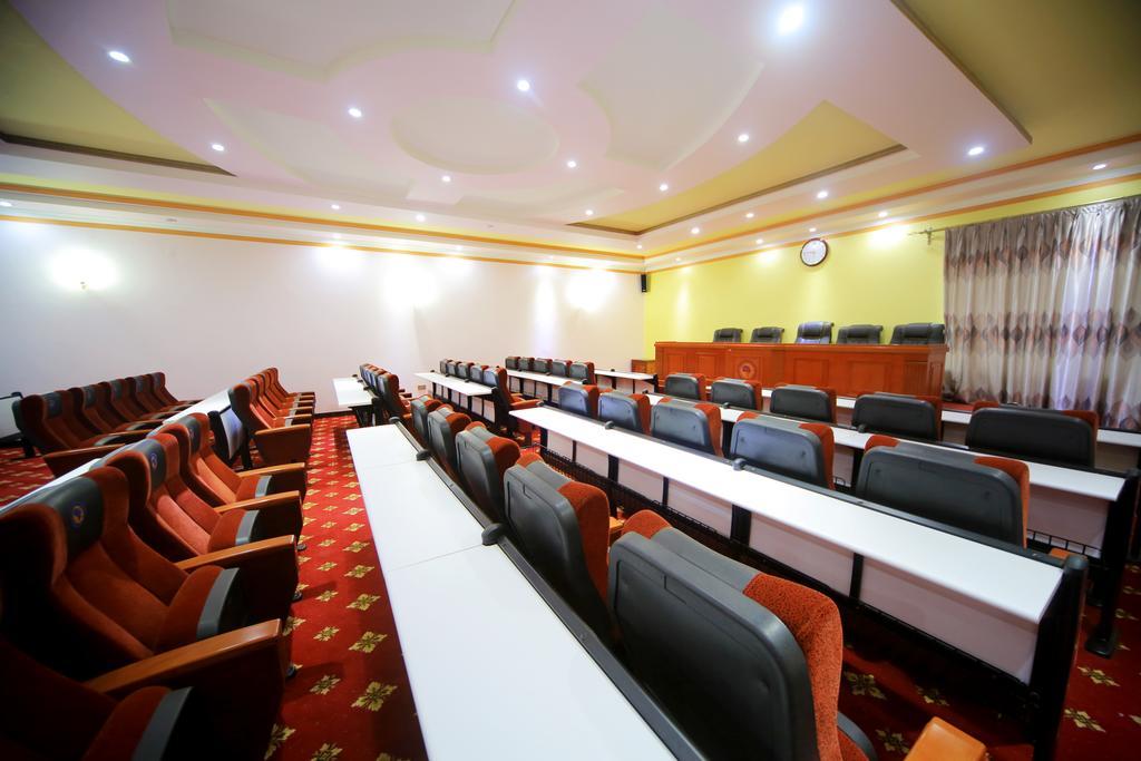Hotel Africana Кампала Экстерьер фото