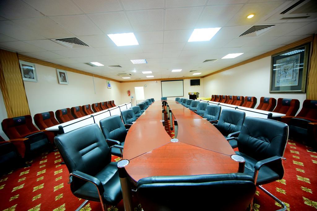 Hotel Africana Кампала Экстерьер фото