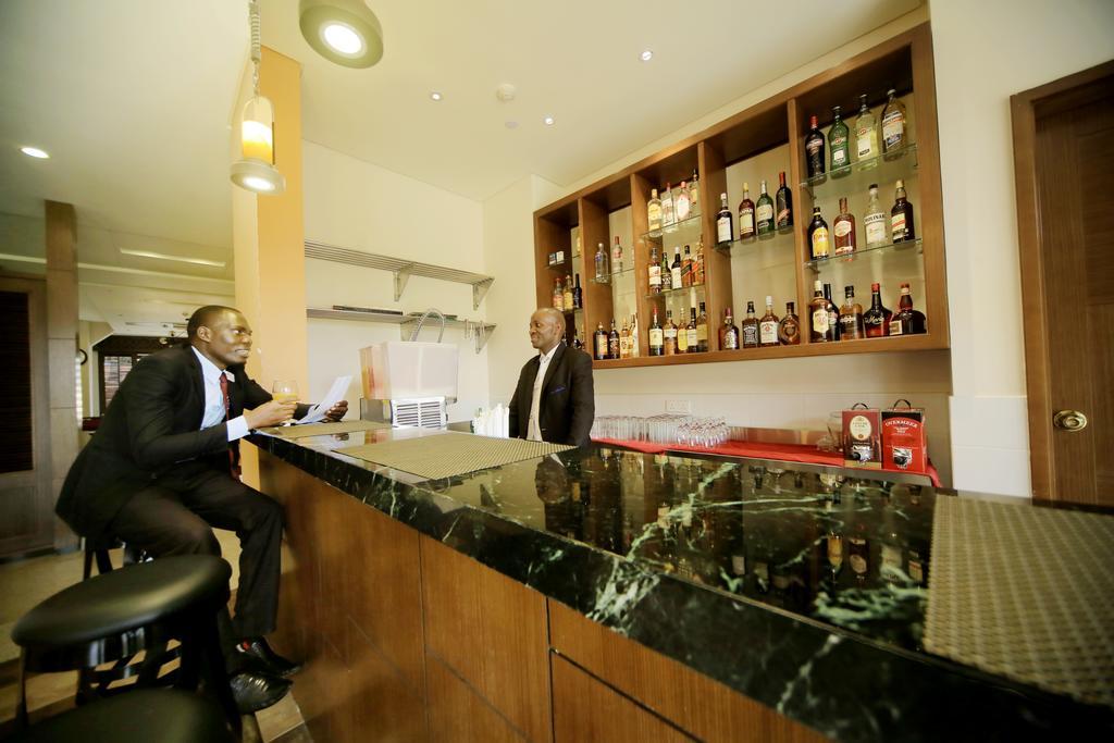 Hotel Africana Кампала Экстерьер фото