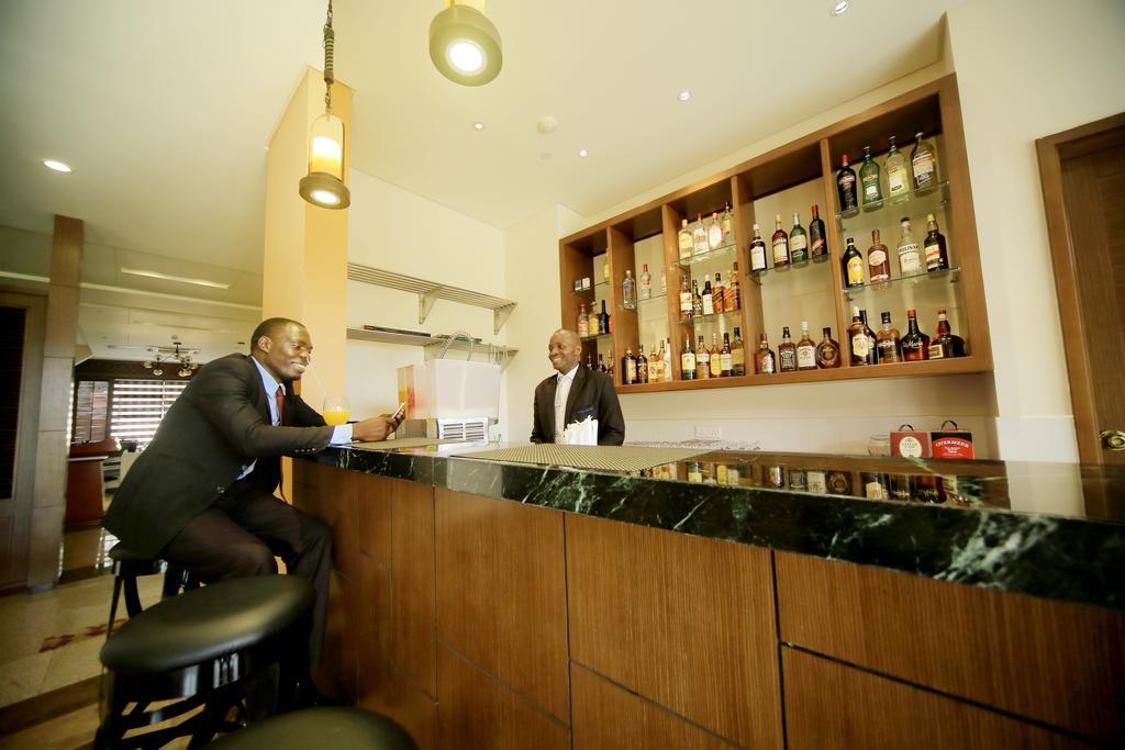 Hotel Africana Кампала Экстерьер фото