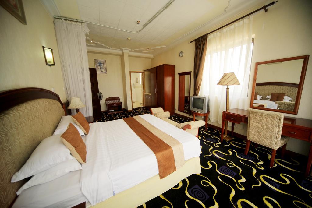 Hotel Africana Кампала Экстерьер фото