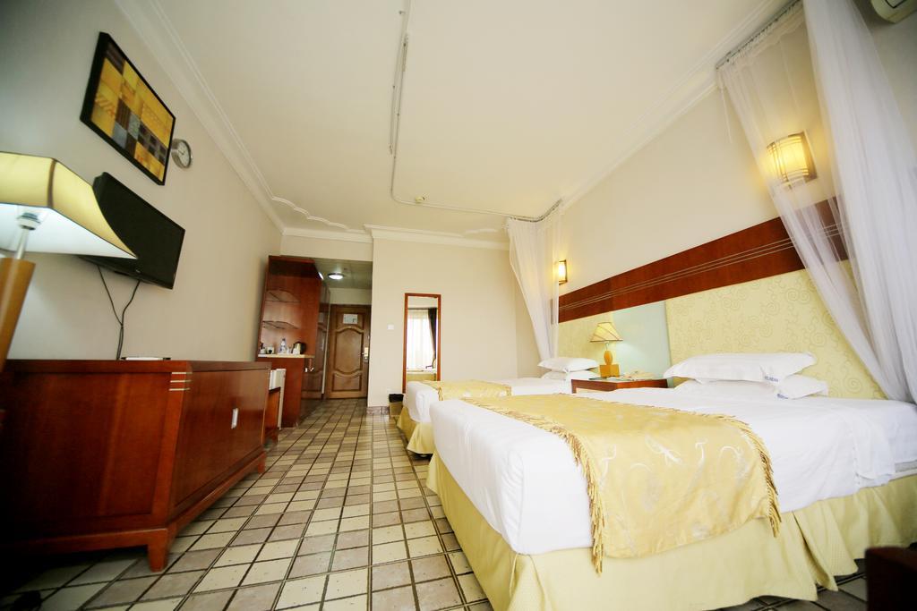 Hotel Africana Кампала Экстерьер фото