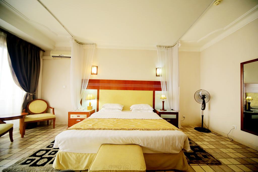 Hotel Africana Кампала Экстерьер фото