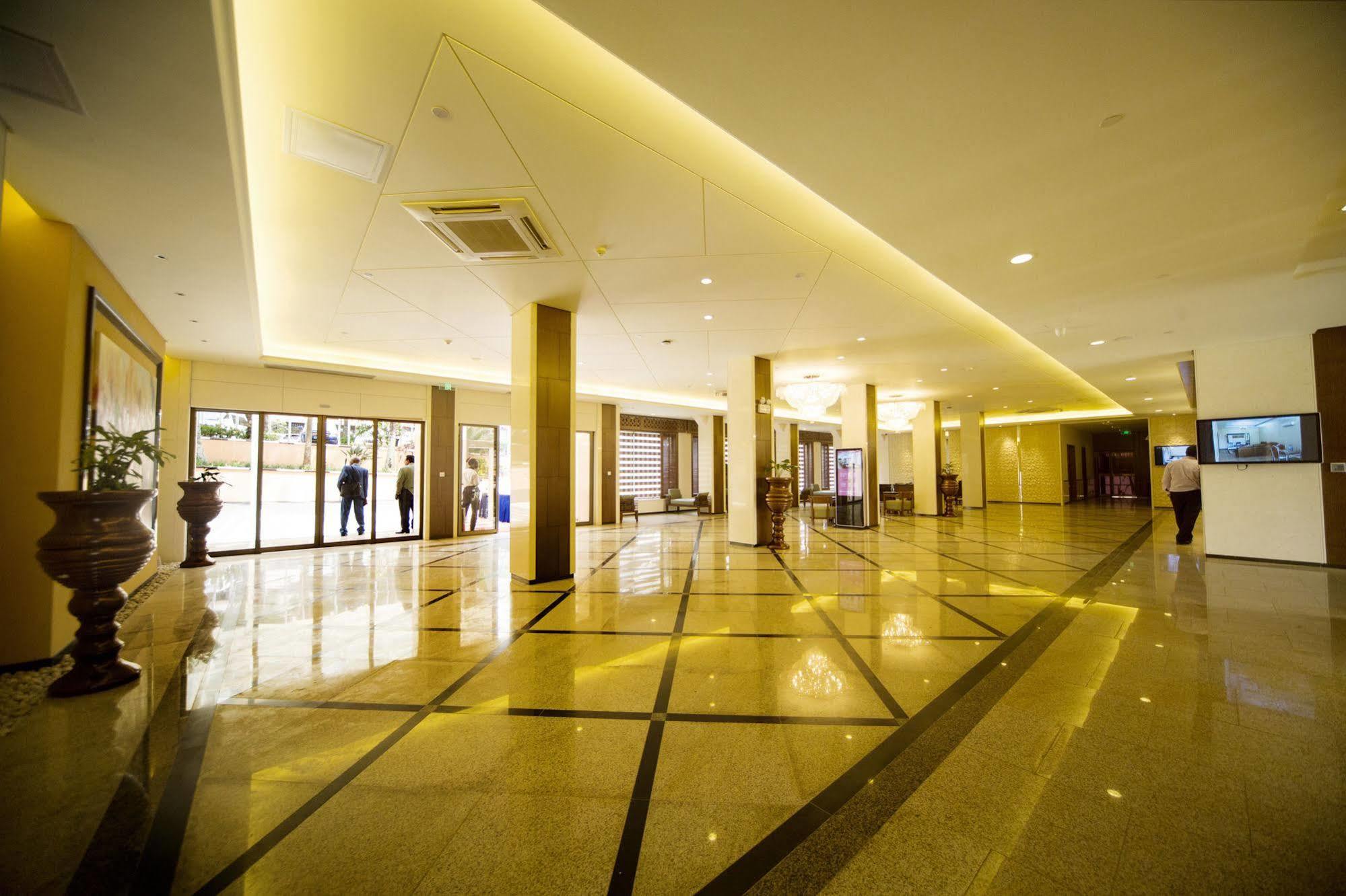 Hotel Africana Кампала Экстерьер фото