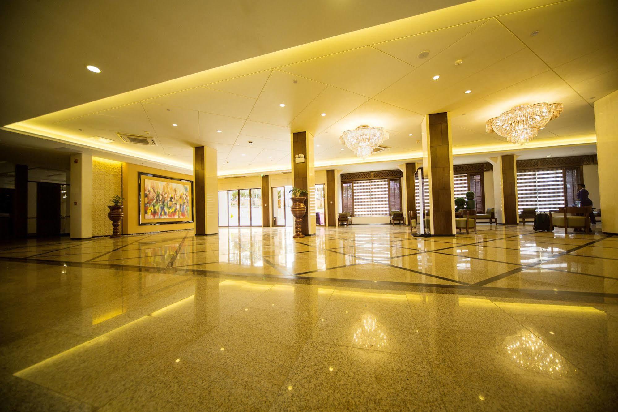 Hotel Africana Кампала Экстерьер фото