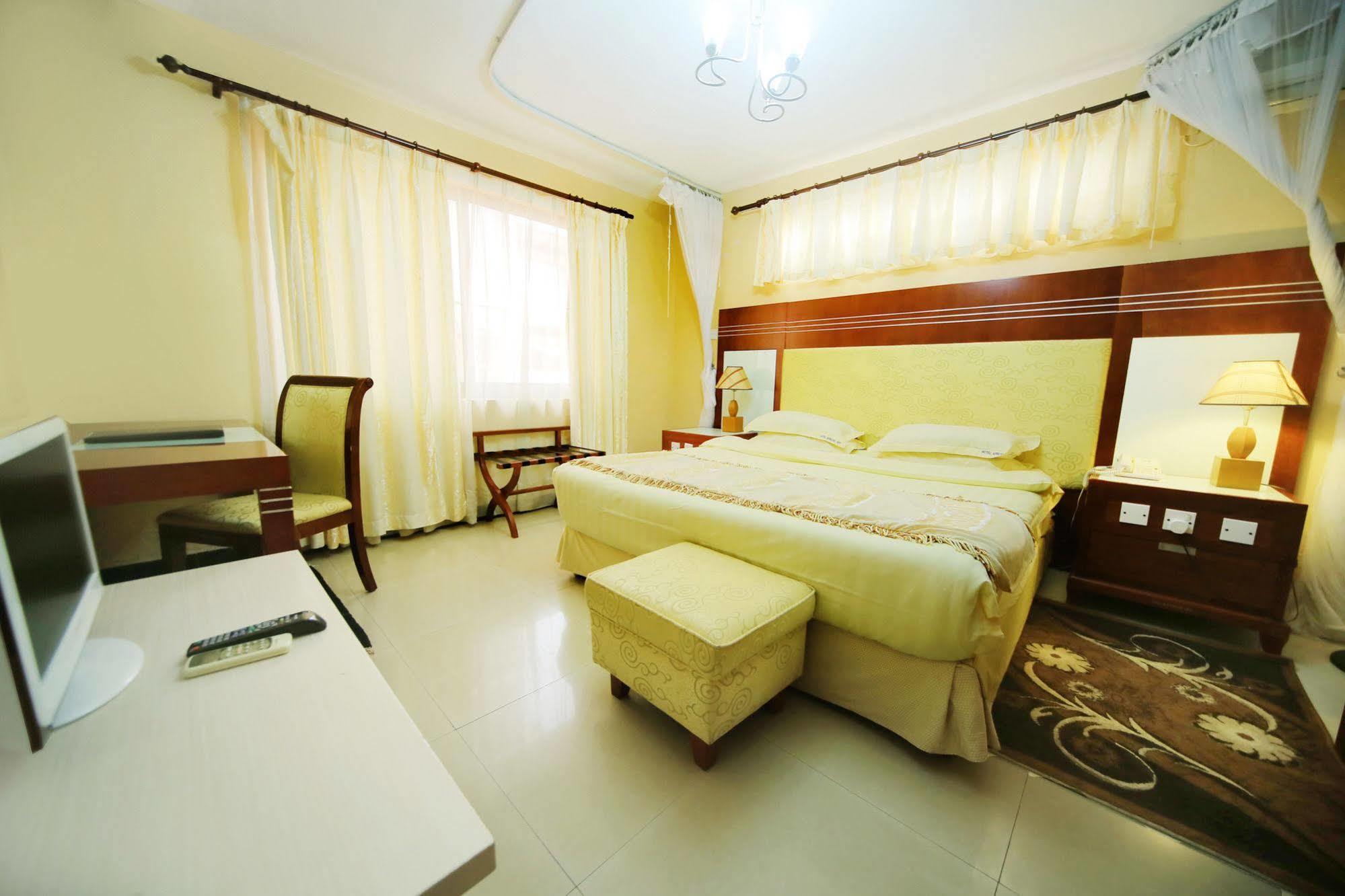 Hotel Africana Кампала Экстерьер фото