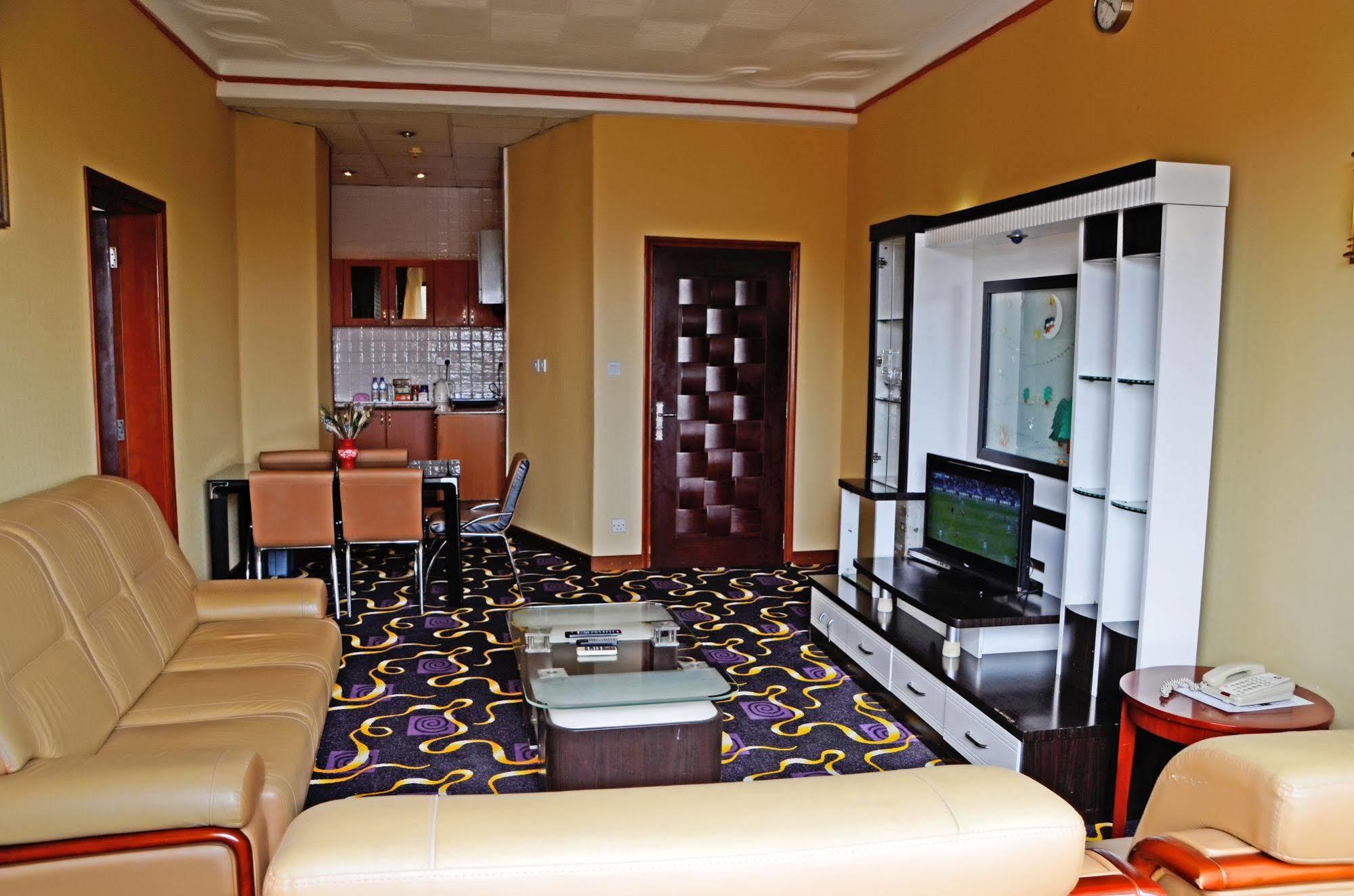 Hotel Africana Кампала Экстерьер фото