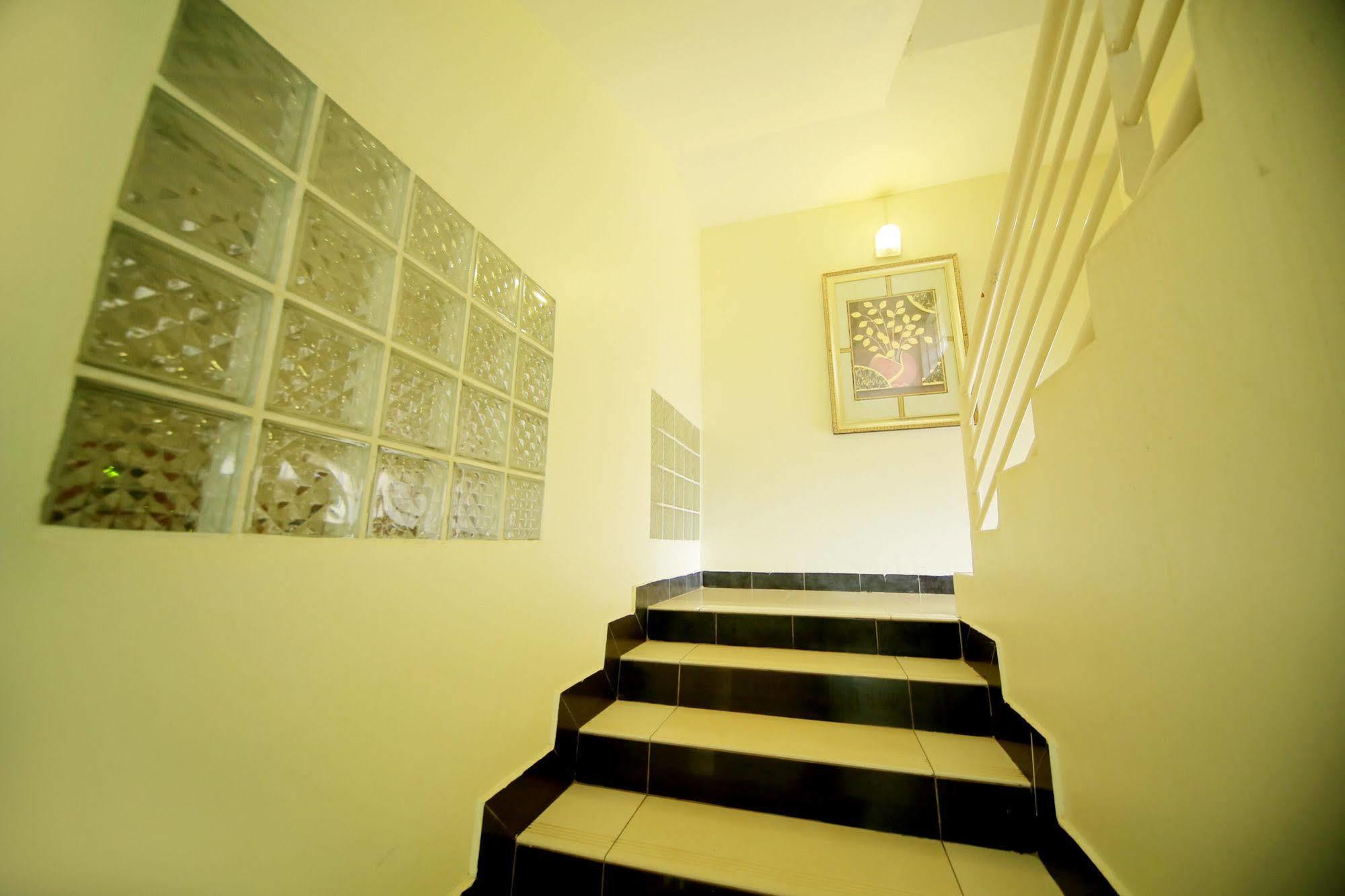 Hotel Africana Кампала Экстерьер фото